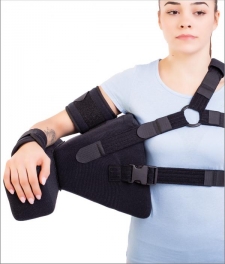 SRT221 TRIASAB, ORTEZÄ‚ PENTRU ABDUCÅ¢IE A BRAÅ¢ULUI LA 45-60 GRADE